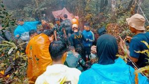 Kapolda Jambi Ditandu