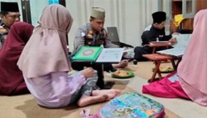 Polisi Mengajar Mengaji