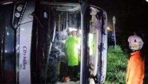 Bus Rombongan SMPN Garut