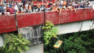 Pemotor Masuk Jurang