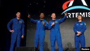 Astronot Perempuan