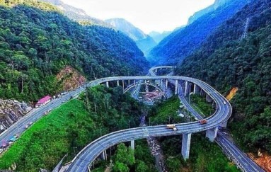 Jembatan layang Kelok 9