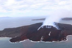 Gunung Anak Krakatau Erupsi
