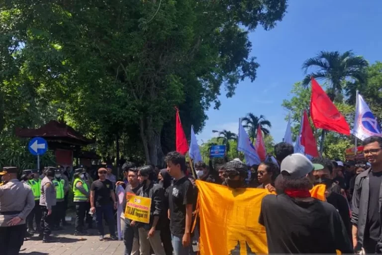 Buruh Denpasar