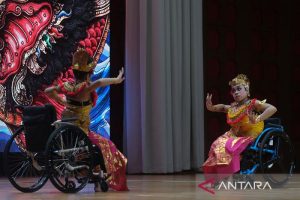 Lomba tari untuk penyandang disabilitas