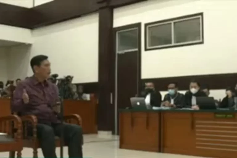 Sidang Luhut Panjaitan