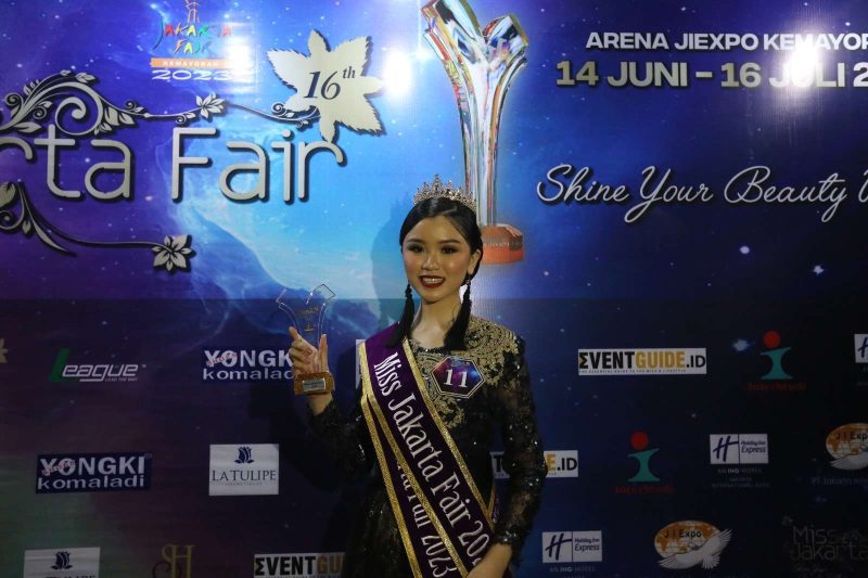 Revalina Tansen pemenang Miss Jakarta Fair