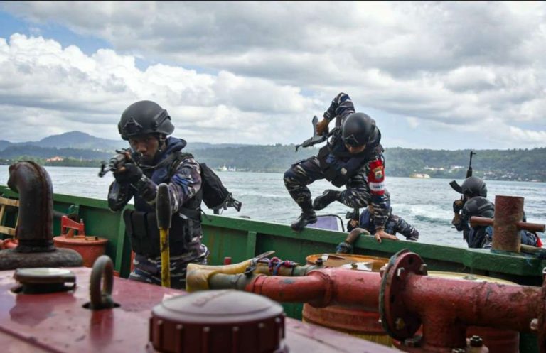 Latihan TNI AL