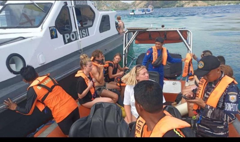 Kapal Karam di Labuan Bajo