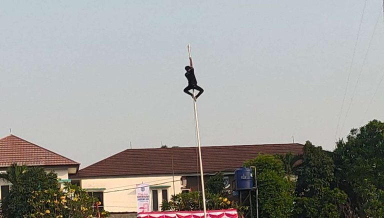 Tiang Bendera