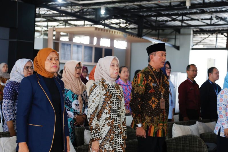 Ineu Purwadewi Sundari