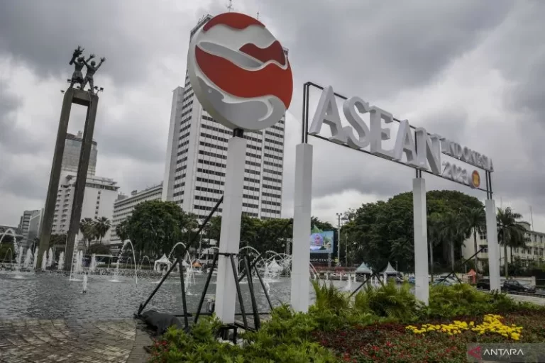 Logo KTT Asean