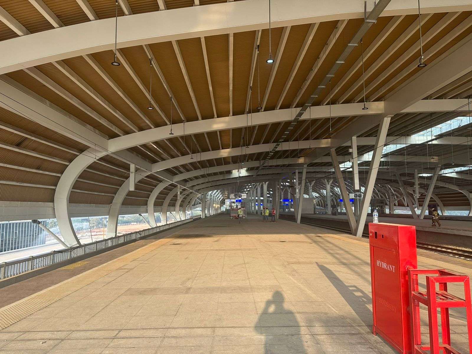 Peron KA Cepat Stasiun Halim