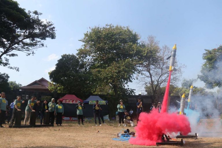 Kontes Roket Air