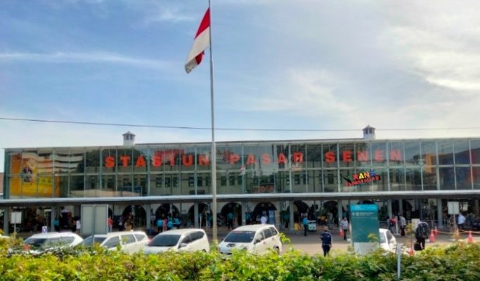 Stasiun Pasar Senen Jakarta
