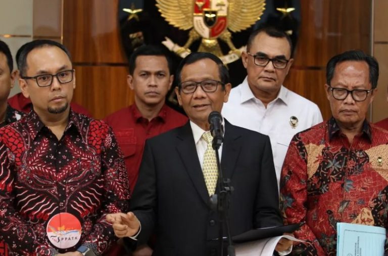 Menteri Mahfud