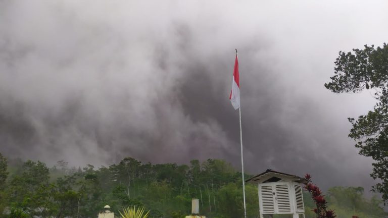 Merapi Muntah