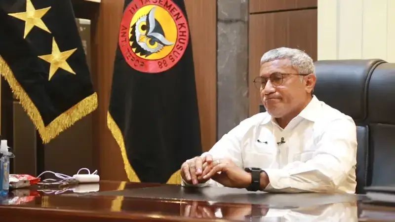 Irjen Marthinus Hukom