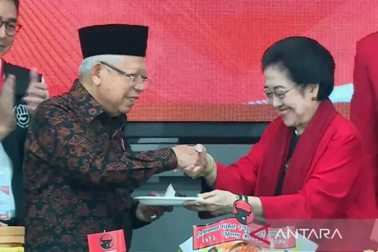 HUT PDIP