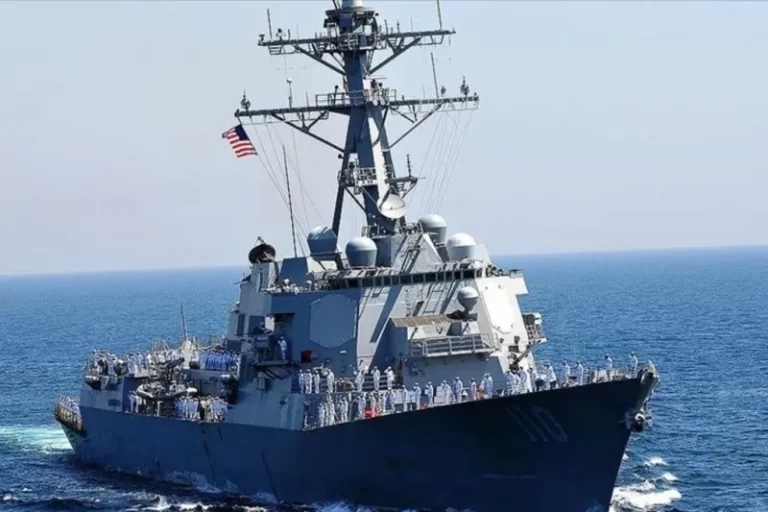 Kapal perang berbendera Amerika Serikat