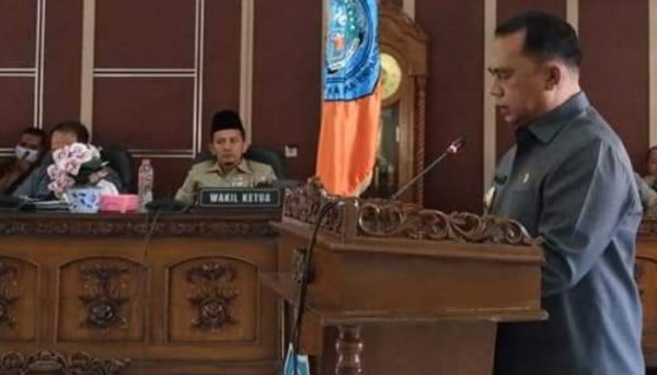 Bupati Labuhanbatu Erik Adtrada Ritonga