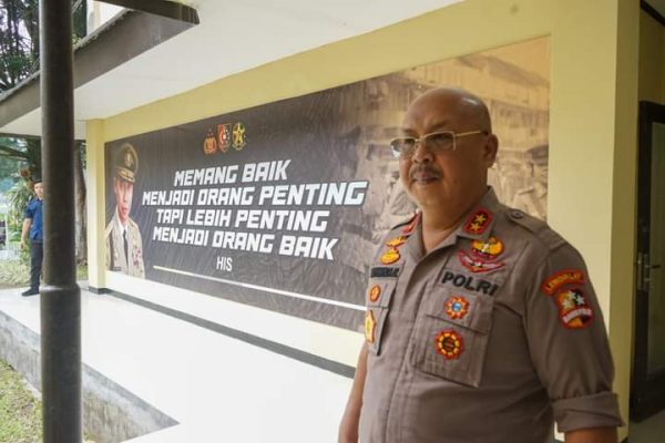 Chrysnanda Dwilaksana