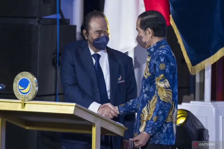 Surya Paloh - Jokowi