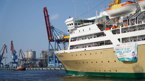 Kapal Angkut Sepeda motor