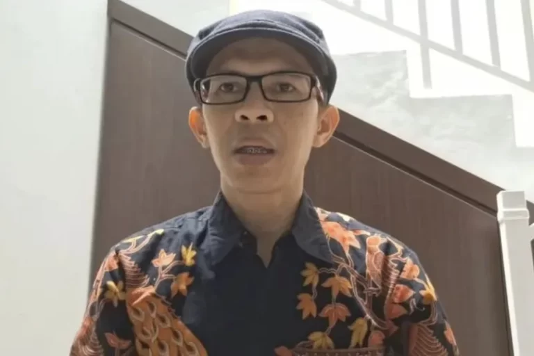 Ujang Komarudin