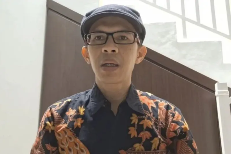 Ujang Komarudin