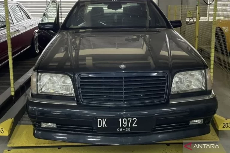 Mercedes Benz