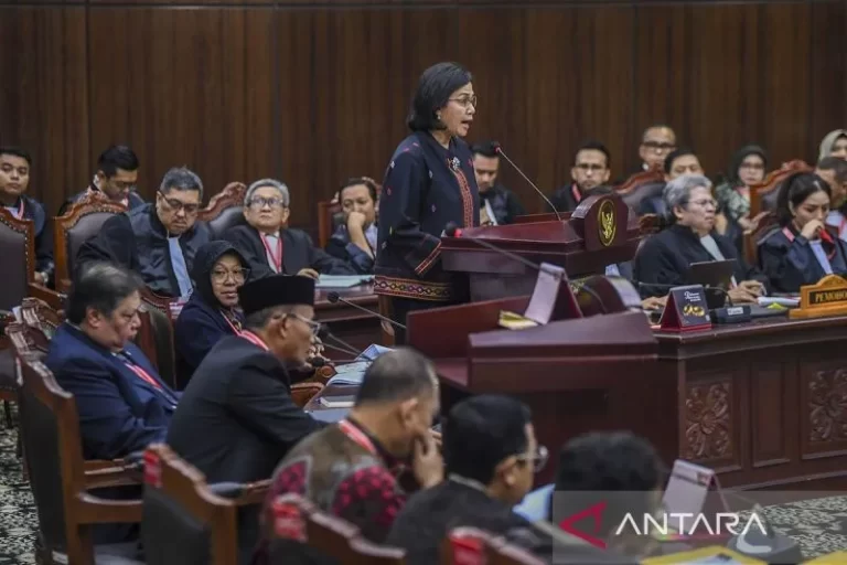 Menteri Sri Saksi MK