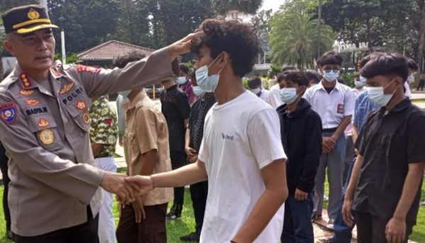 Remaja Konvoi Tawuran