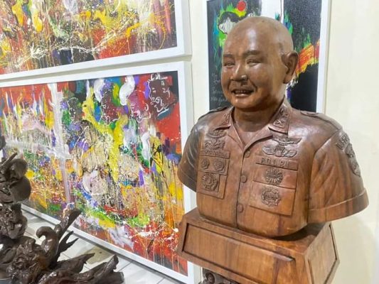 Patung Chrysnanda Dwilaksana