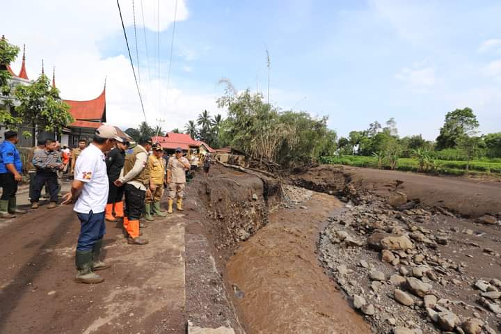 Korban Banjir Galodo Sumatra Barat 61 Orang Meninggal, Korban Hilang ...