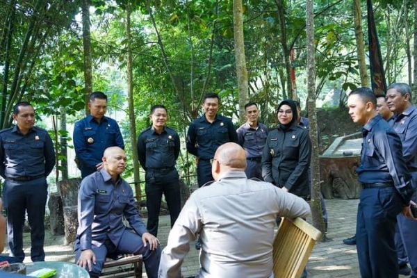 Chrysnanda Dwilaksana