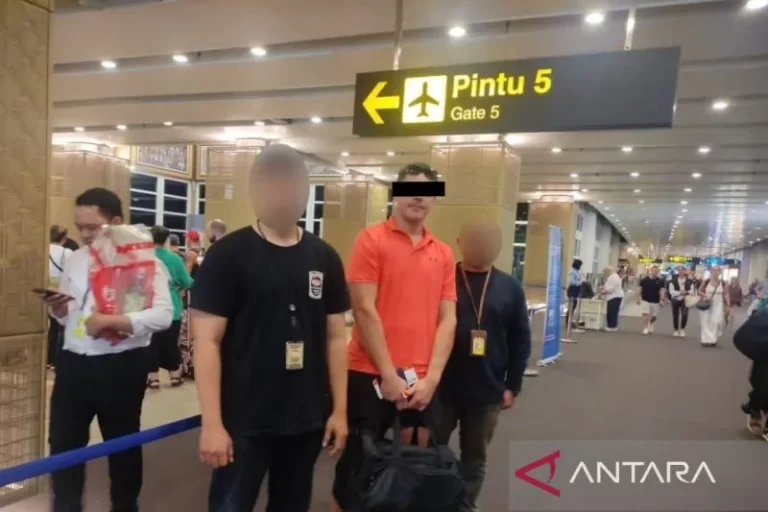 Imigrasi Bali Deportasi WNA Australia