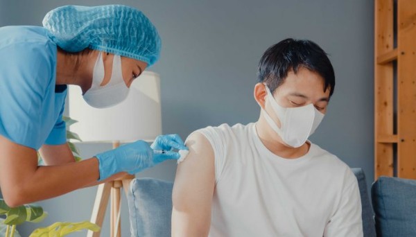 vaksinasi meningitis