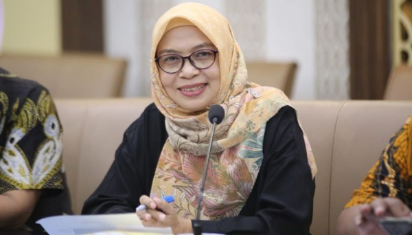 Iis Rostiasih DPRD