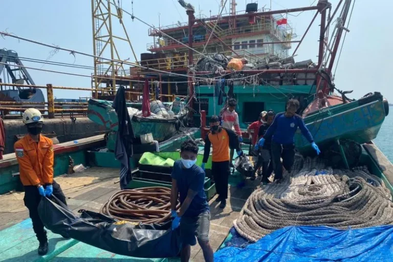 Kapal KM Sri Mariana