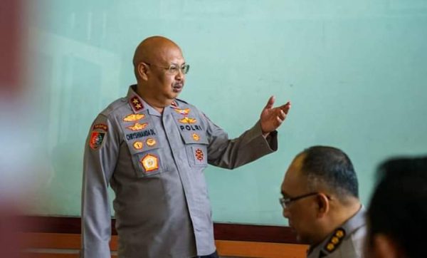 Prof Chrysnanda Dwilaksana