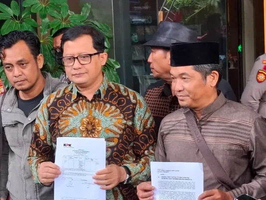 Aktivis Laporkan Jokowi Korupsi