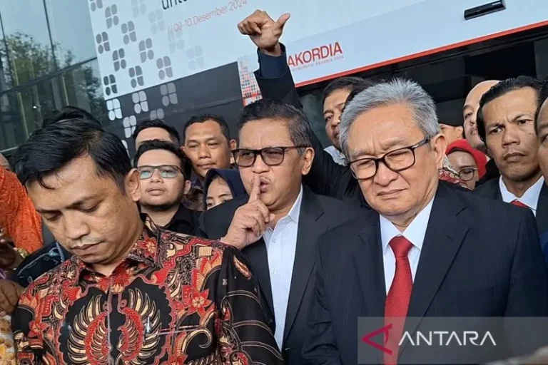 KPK Periksa Hasto