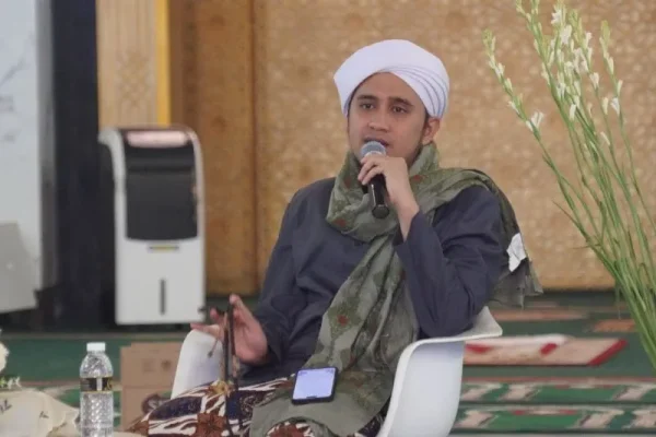 Lora Ismail Al-Kholili