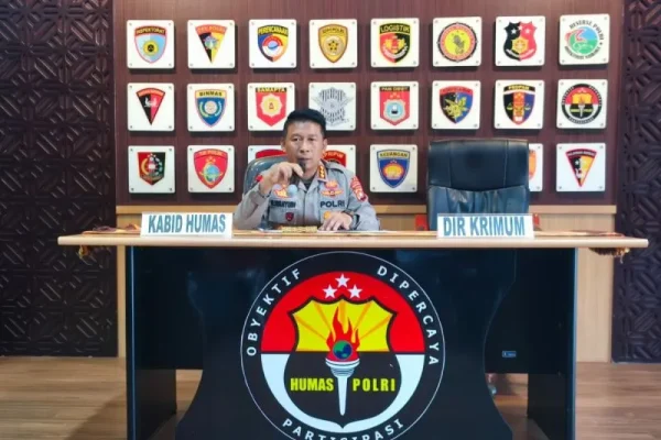 Kabid Humas Polda Sulbar Komisaris Besar Polisi Slamet Wahyudi