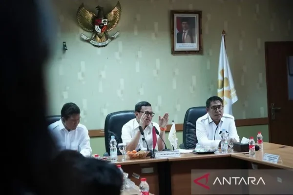 Menteri Perlindungan Pekerja Migran