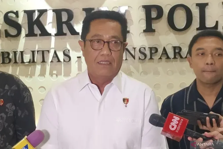 Djuhandhani Rahardjo Puro