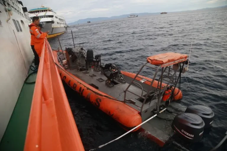 Speedboat Basarnas Meledak
