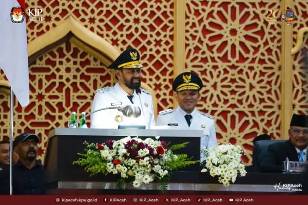 Gubernur Aceh Mualem