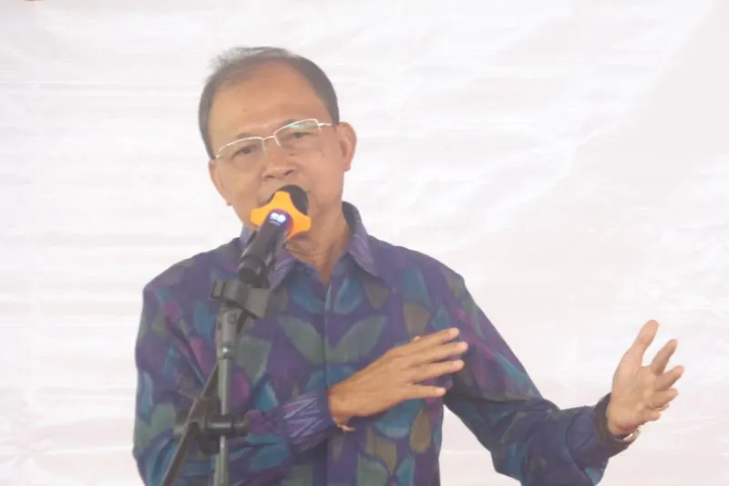 Gubernur Bali Wayan Koster